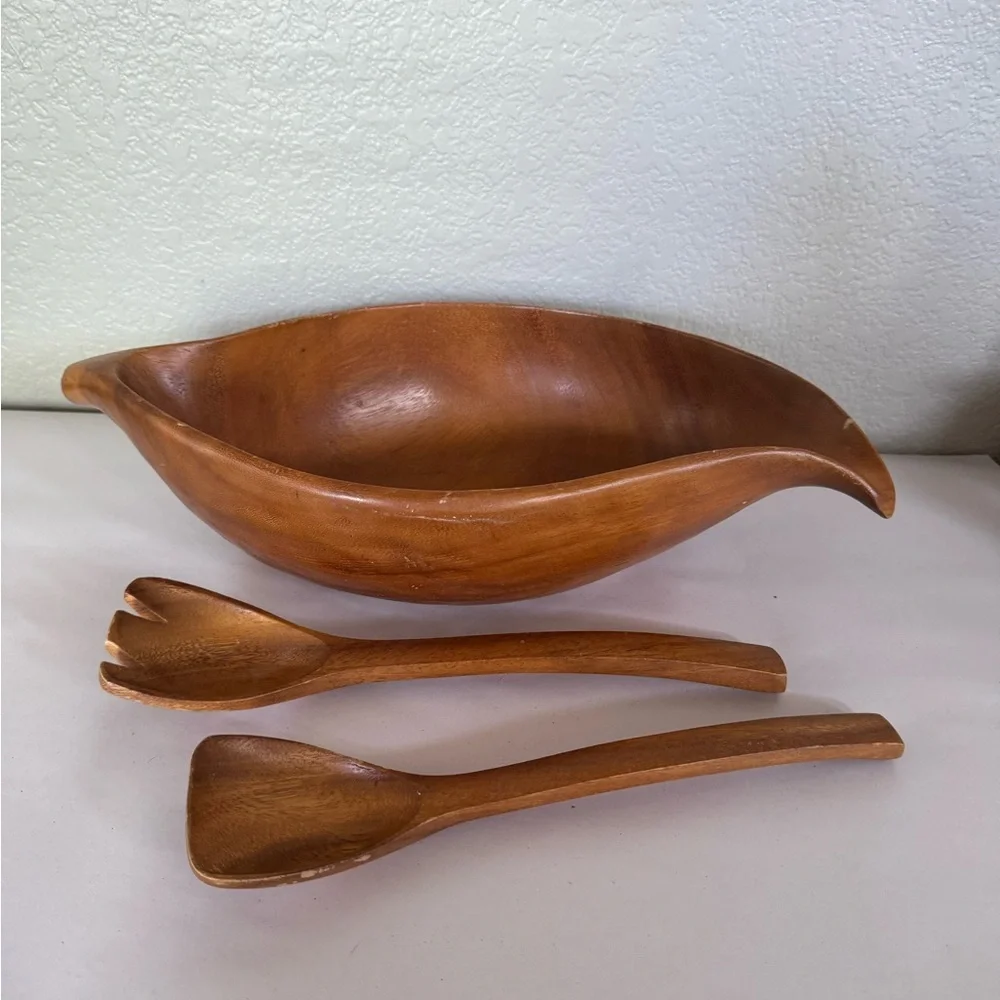 Elegant Wooden Salad Bowl Set